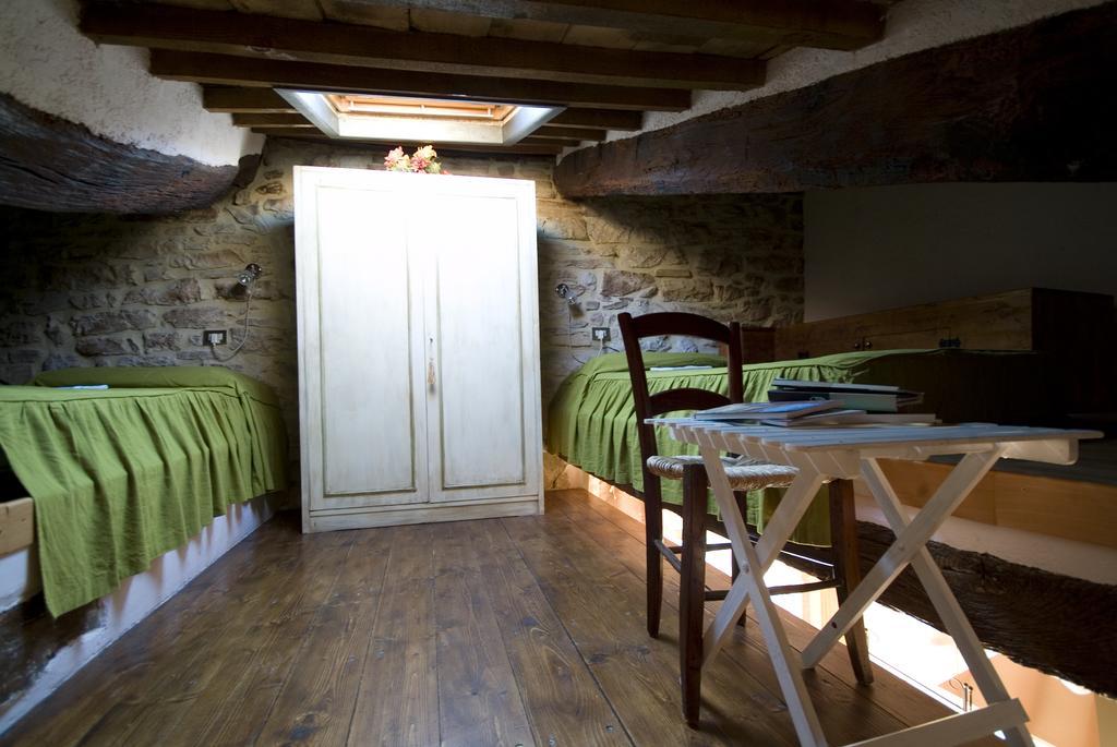 Appartamenti Turistici Vicolo S. Chiara Sassoferrato Экстерьер фото