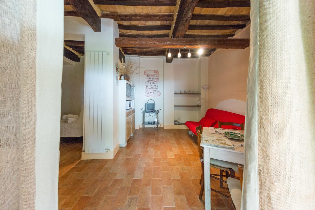 Appartamenti Turistici Vicolo S. Chiara Sassoferrato Экстерьер фото