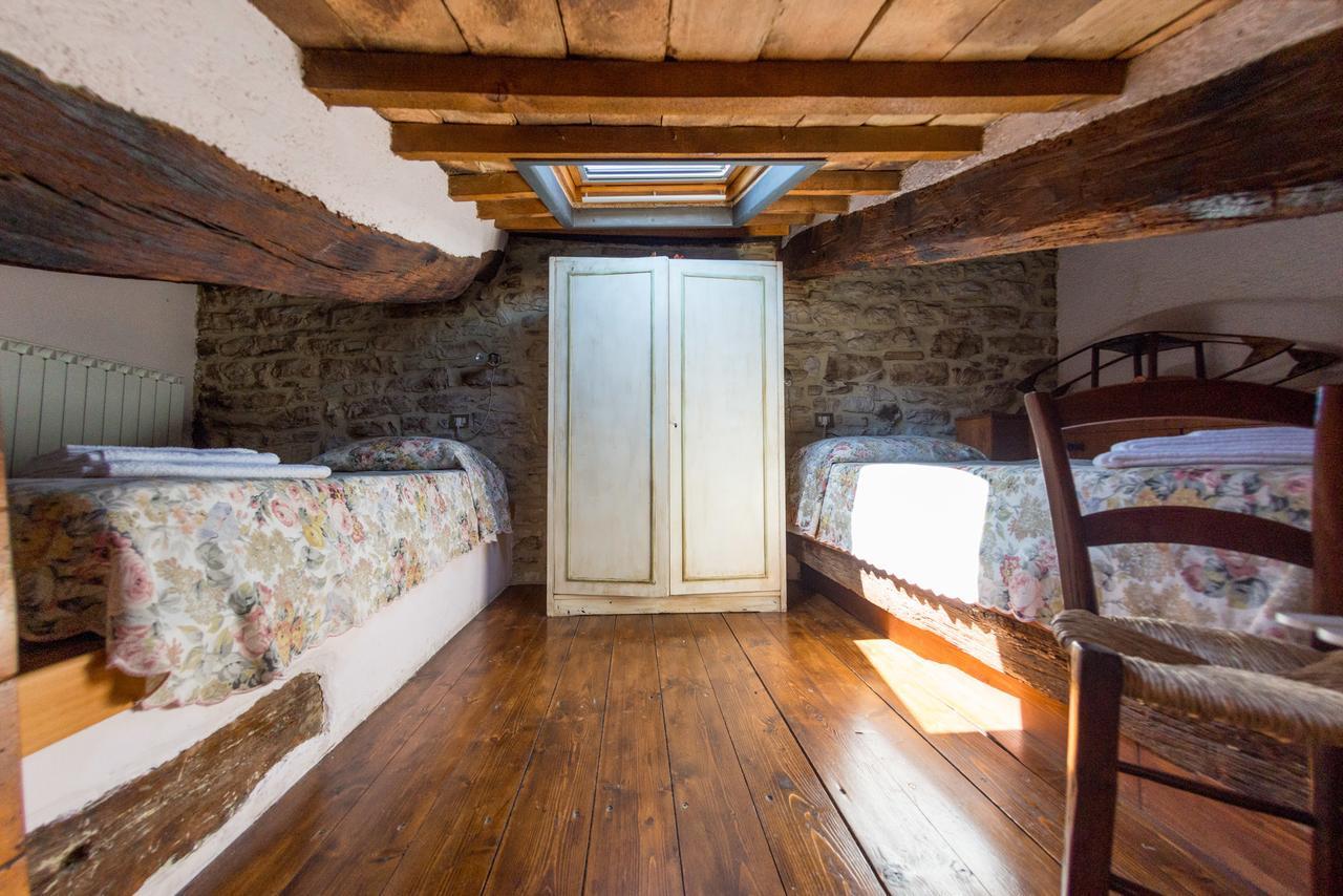 Appartamenti Turistici Vicolo S. Chiara Sassoferrato Экстерьер фото